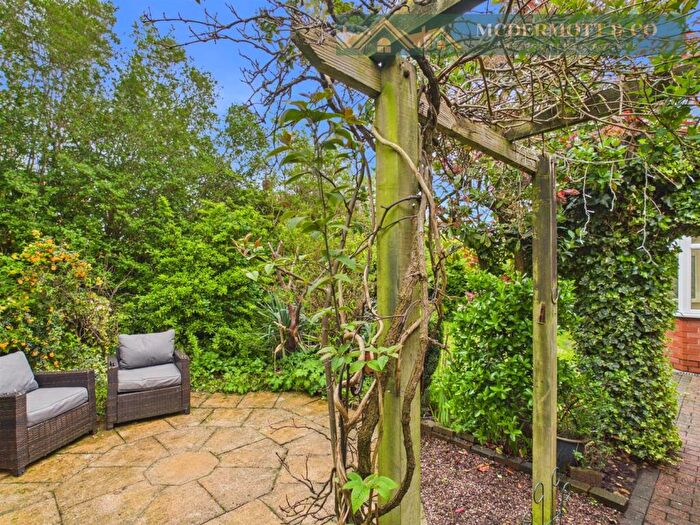 2 Bedroom Semi-Detached Bungalow For Sale In Wyndale Drive, Failsworth, M35