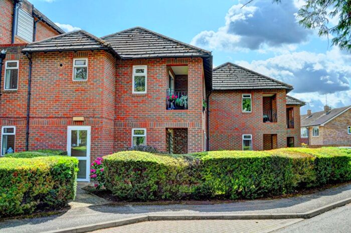 1 Bedroom Flat For Sale In Trinity Court, Marlow, Buckinghamshire, SL7