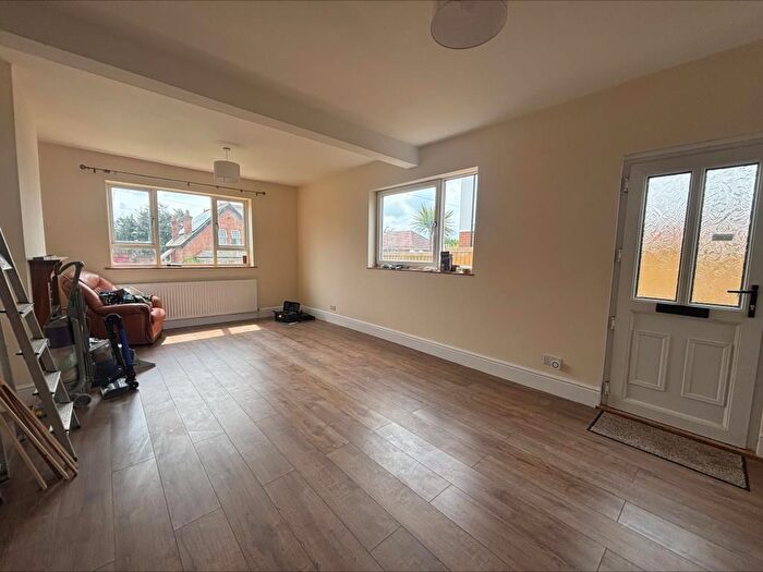 2 Bedroom Detached House To Rent In Newcastle Road, Reading, RG2