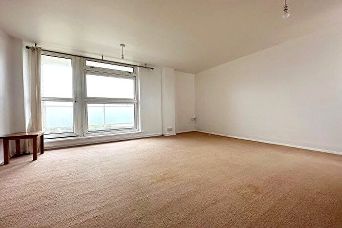 2 Bedroom Flat To Rent In Westwell Close, Orpington, BR5