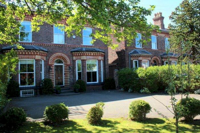 6 Bedroom Detached House To Rent In Liverpool Road, Liverpool, L23