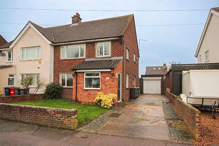 3 Bedroom Semi Detached House For Sale In The Furlong, Bedford, Bedfordshire, MK41