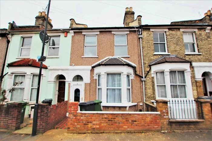 2 Bedroom Terraced House To Rent In Kenilworth Avenue, Walthamstow, London, E17