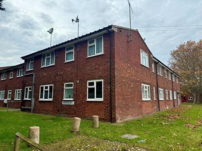 2 Bedroom Flat For Sale In Greenview Walk, Gillingham, Kent, ME7
