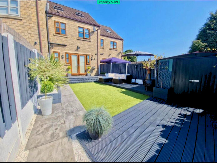 3 Bedroom Town House To Rent In Autumn Close, Royston, Barnsley, S71