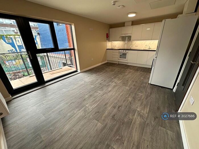 2 Bedroom Flat To Rent In Hepburn Court B, Bristol, BS2