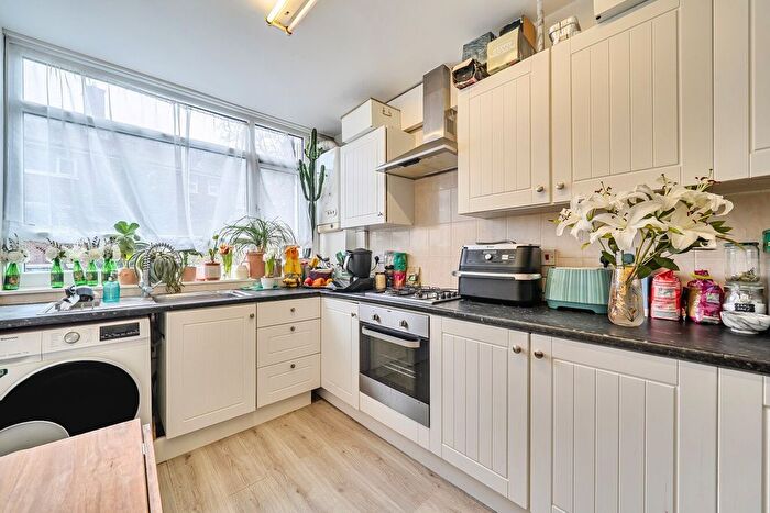 2 Bedroom Maisonette For Sale In Shoreham Close, Putney, London, SW18