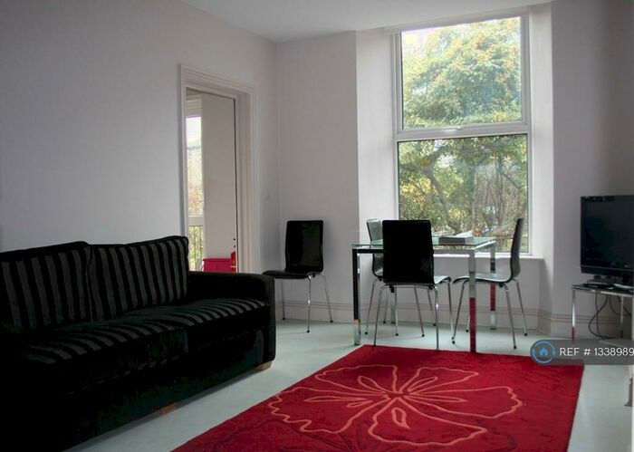 3 Bedroom Flat To Rent In Redcar Road, Sheffield, S10