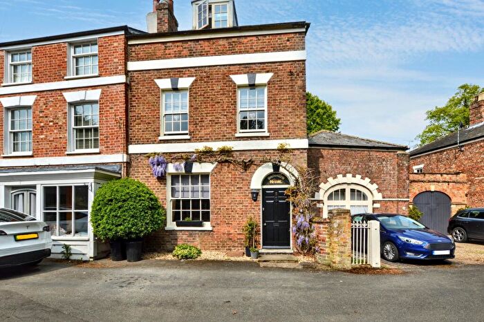 3 Bedroom Town House For Sale In High Street, Moulton, Spalding, PE12