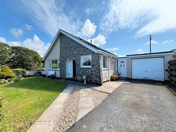 2 Bedroom Detached Bungalow For Sale In Bryncrug, LL36
