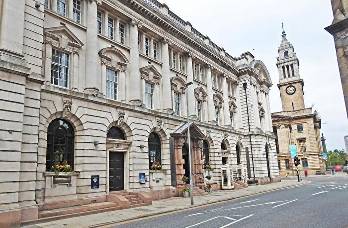 1 Bedroom Flat For Sale In City Exchange, Lowgate, Hull, HU1