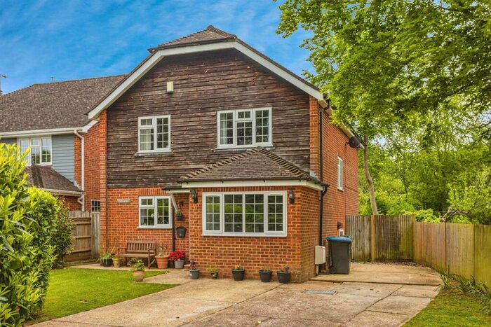 4 Bedroom Detached House For Sale In London Road, Sayers Common, Hassocks, BN6