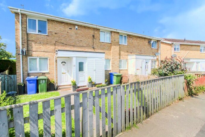 2 Bedroom Flat To Rent In Lindsey Close, Cramlington, NE23