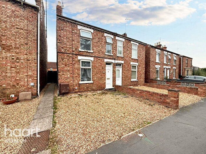3 Bedroom Semi-Detached House For Sale In Ramnoth Road, Wisbech, PE13