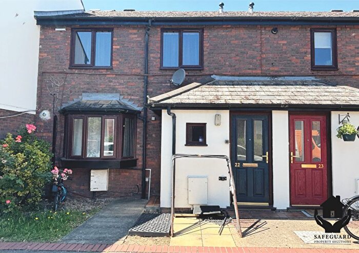 2 Bedroom Maisonette For Sale In Boleyn Close, Waltamstow, E17