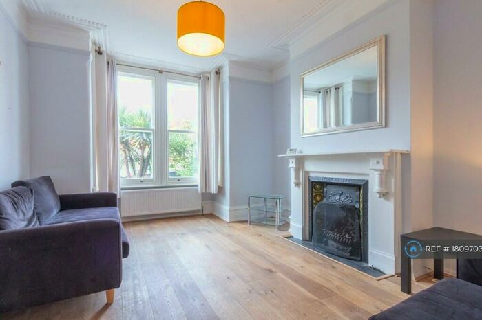 4 Bedroom Terraced House To Rent In Montem Road, London, SE23