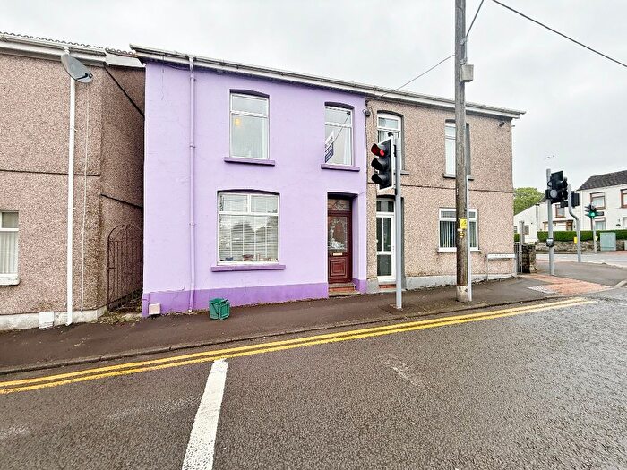Semi-Detached House For Sale In St Teilo St, Pontarddulais, SA4