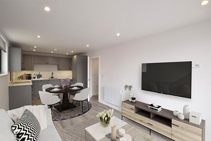 1 Bedroom Apartment For Sale In Apartment, Leckhampton Road, Leckhampton, Cheltenham, Gloucestershire, GL53