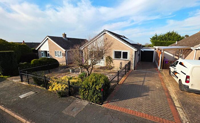2 Bedroom Detached Bungalow For Sale In Edmunds Road, Cranwell, NG34