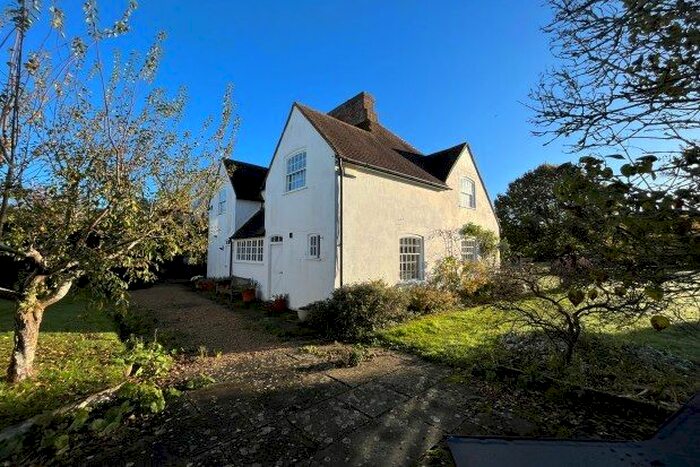 3 Bedroom Property To Rent In Tiddington, Thame, OX9