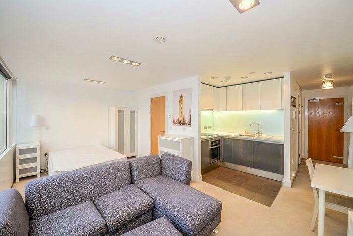 Apartment To Rent In Strand Street, Liverpool, L1