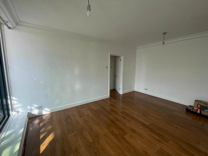 1 Bedroom Flat To Rent In St. Johns Wood Road, London, NW8