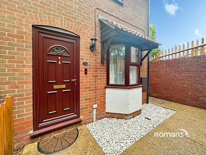 1 Bedroom End Of Terrace House To Rent In Lawsone Rise, High Wycombe, Buckinghamshire, HP13