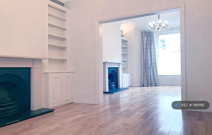 2 Bedroom Flat To Rent In Crayford Rd, Tufnell Park, London, N7
