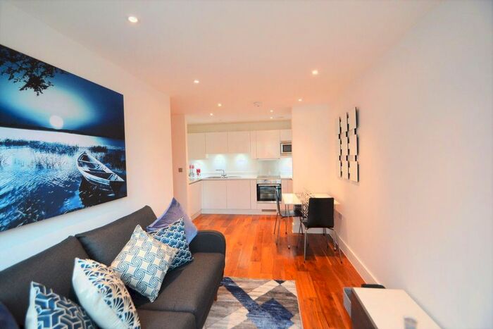 1 Bedroom Flat To Rent In Flower Lane, London, NW7
