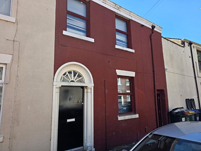 3 Bedroom Terraced House For Sale In Frenchwood Street, Preston, Lancashire, PR1
