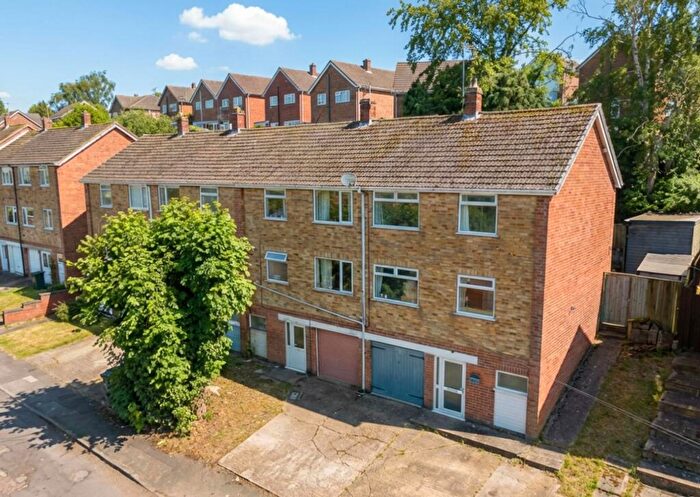 3 Bedroom End Of Terrace House For Sale In Chesterfield Avenue, Gedling, Nottingham, NG4