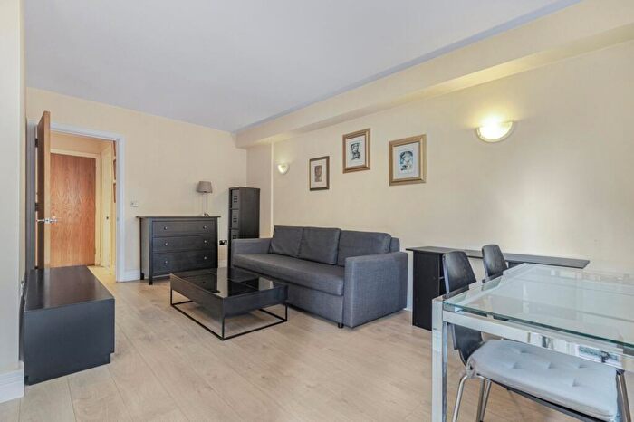 1 Bedroom Flat For Sale In Londinium Tower, Mansell Street, E1