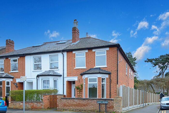 4 Bedroom Terraced House To Rent In East Road, Maidenhead, SL6