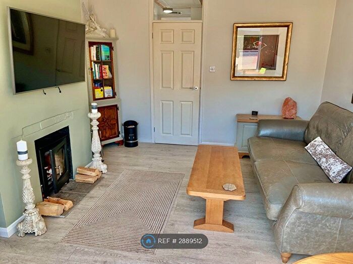 2 Bedroom Bungalow To Rent In Crossmead, Bridgwater, TA7