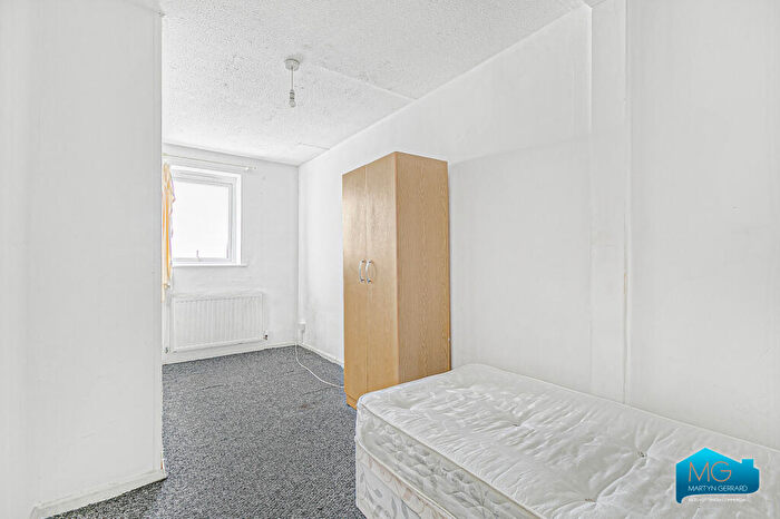 5 Bedroom Terraced House To Rent In Thetford Close, Tottenham, London, N13