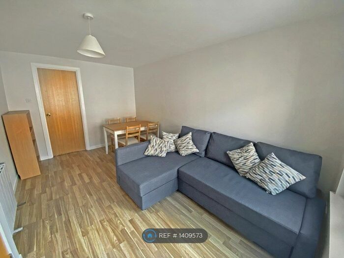 4 Bedroom Terraced House To Rent In Rosebery Terrace, Stirling, FK8