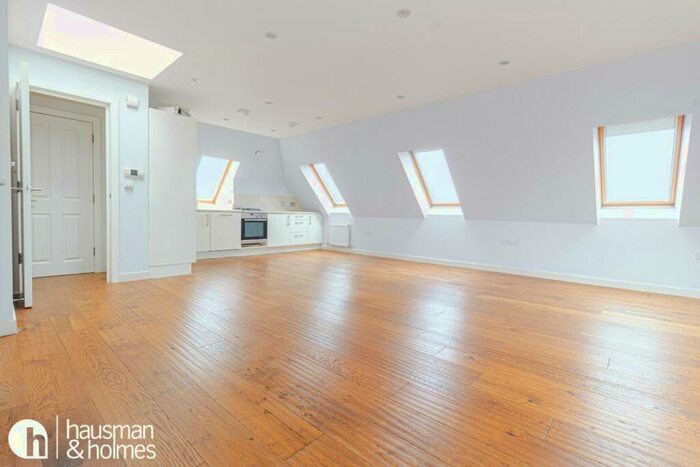 1 Bedroom Apartment To Rent In Flamingo Court, Golders Green, NW11