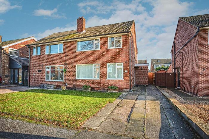 3 Bedroom Semi Detached House For Sale In Hamilton Road, Spondon, Derby, DE21