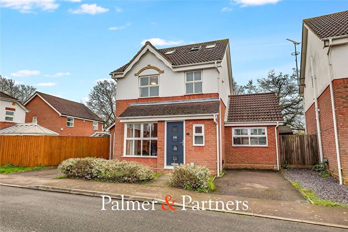 4 Bedroom Detached House For Sale In Fortinbras Way, Moulsham, Chelmsford, Essex, CM2