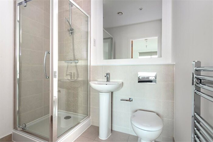 2 Bedroom Flat To Rent In Chatham Waters, North House, Gillingham Gate Road, Gillingham, ME4