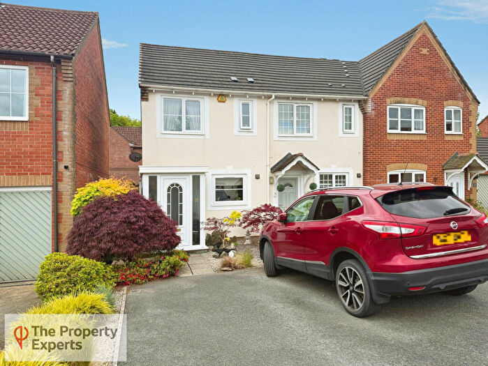 2 Bedroom End Of Terrace House For Sale In Ashwood Park Road, Plymouth, PL7