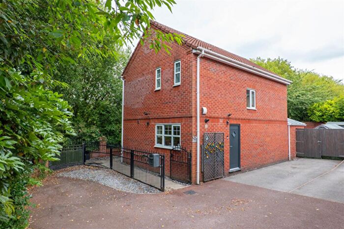 3 Bedroom Detached House For Sale In Kingfisher Close, Chorley, PR7