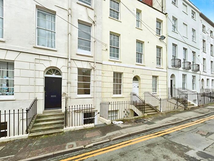 1 Bedroom Apartment For Sale In Grosvenor Street, Cheltenham, Gloucestershire, GL52