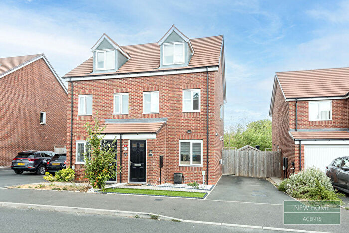 3 Bedroom Semi Detached House For Sale In Willow Way, Coventry, CV3