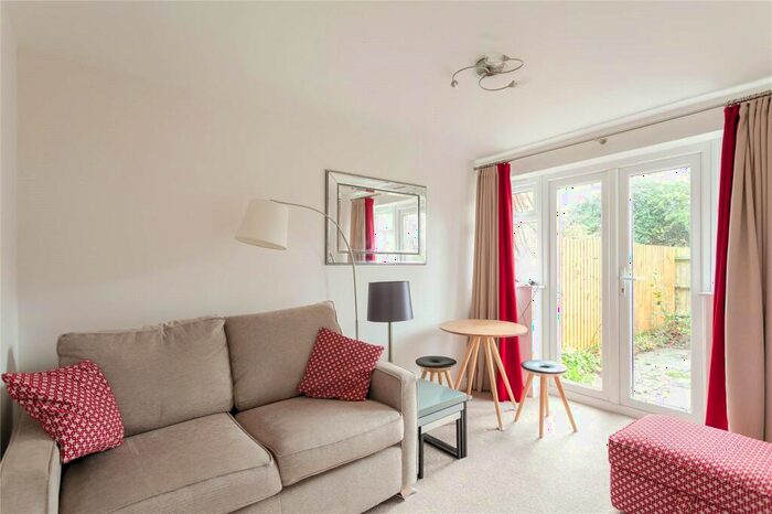 1 Bedroom Apartment To Rent In Horwood Close, Headington, OX3