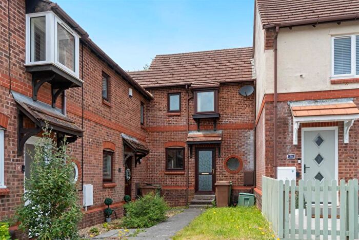 2 Bedroom House To Rent In Yeats Close, Plymouth, PL5