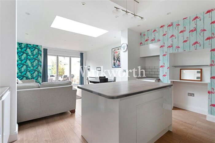 2 Bedroom Terraced House For Sale In Eldon Road, London, N22