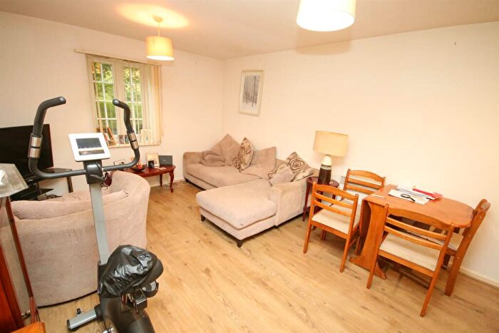1 Bedroom Flat For Sale In Langcliffe Place, Stoneclough, Radcliffe, M26