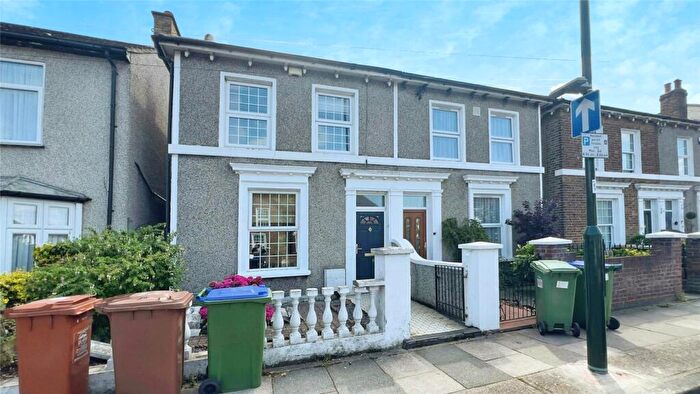 2 Bedroom Semi-Detached House To Rent In Chapel Road, Bexleyheath, DA7