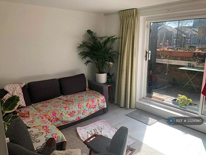 2 Bedroom Maisonette To Rent In Corporation Street, London, N7